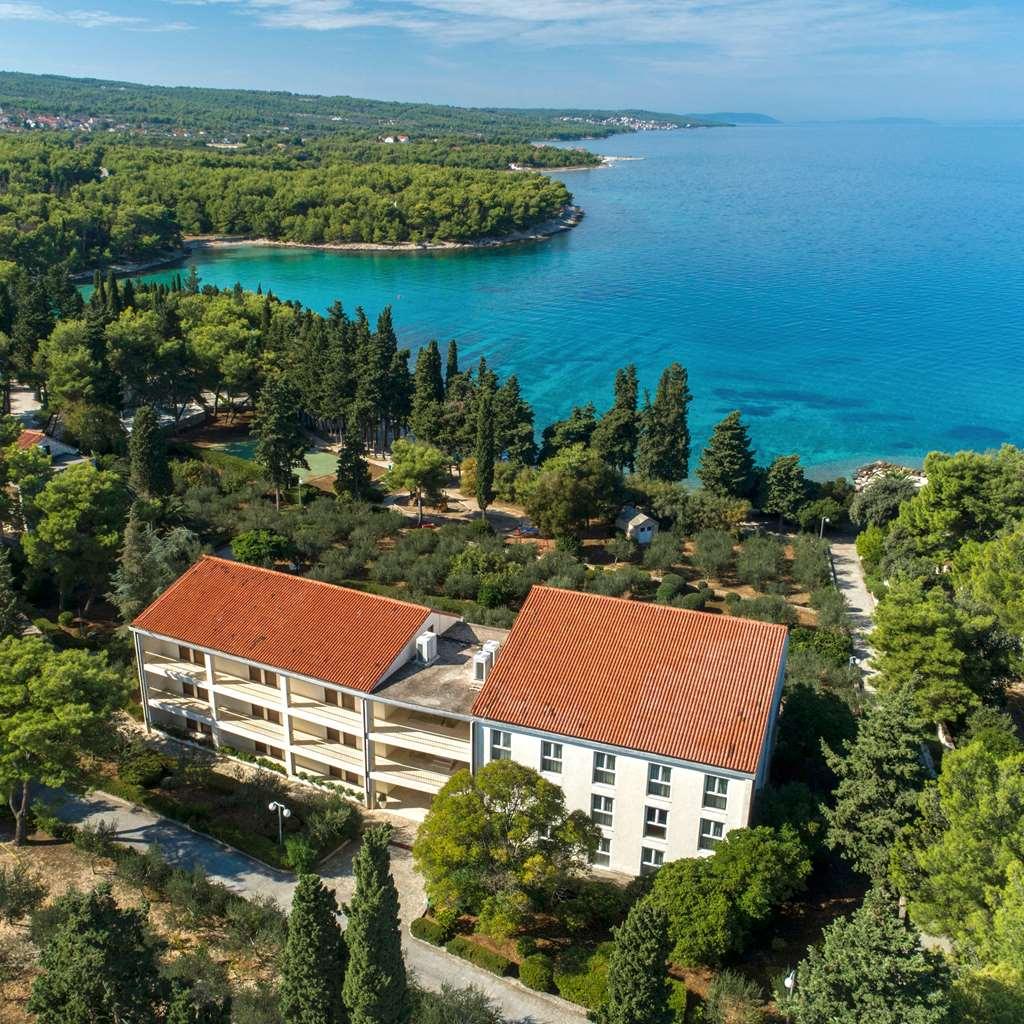 Отель Aminess Vival Casa Velaris Супетар Экстерьер фото