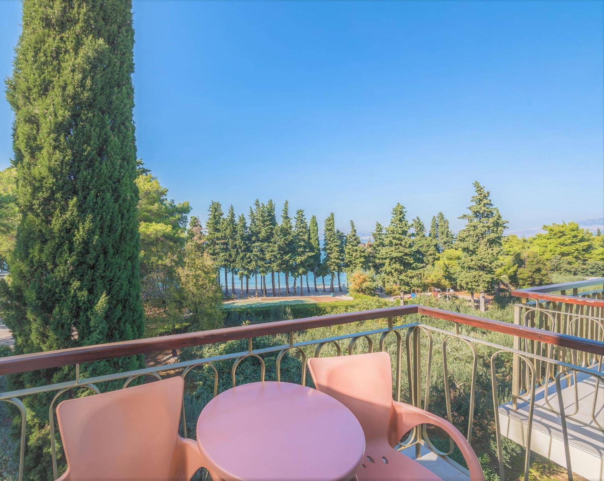 Отель Aminess Vival Casa Velaris Супетар Экстерьер фото