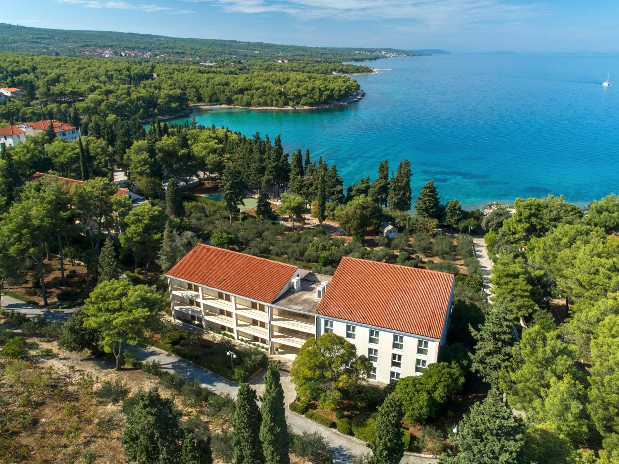 Отель Aminess Vival Casa Velaris Супетар Экстерьер фото