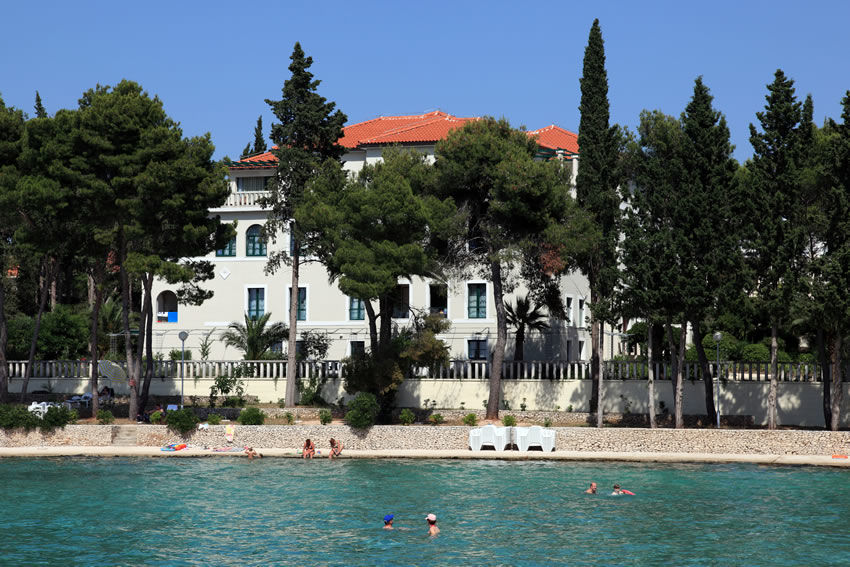 Отель Aminess Vival Casa Velaris Супетар Экстерьер фото